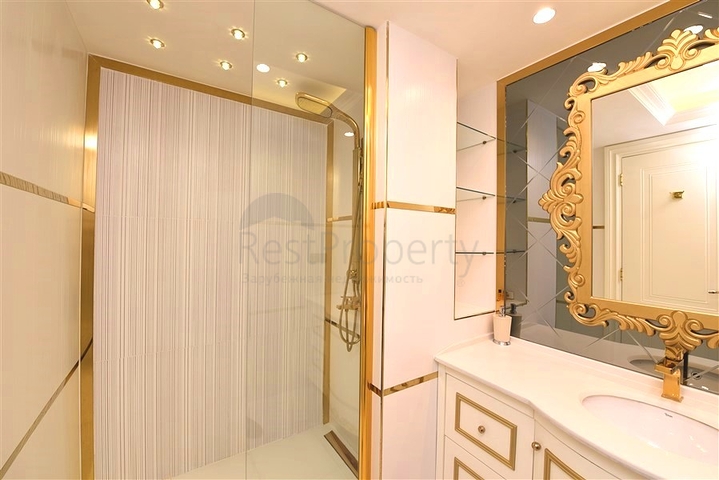 Квартира 2+1 в топовом комплексе в центре Алании