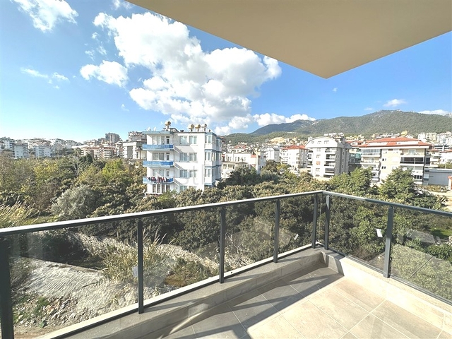 Квартира в Оба планировки 2+1 с отдельной кухней