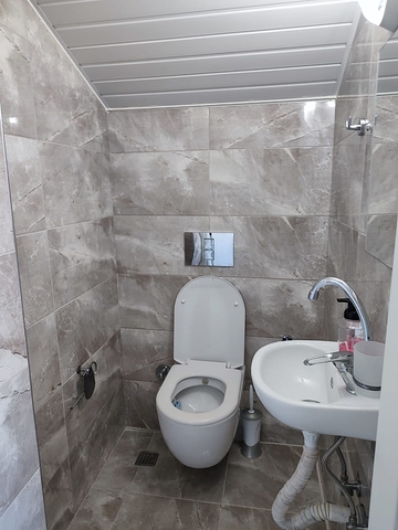 Трехкомнатный пентхаус в жилом комплексе с инфраструктурой