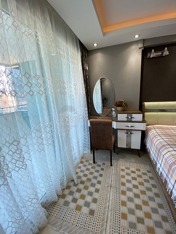 Трехкомнатный пентхаус в жилом комплексе с инфраструктурой