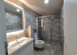 Трехкомнатный пентхаус в жилом комплексе с инфраструктурой