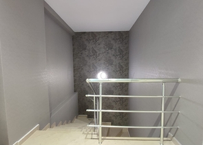 Трехкомнатный пентхаус в жилом комплексе с инфраструктурой