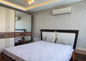 Трехкомнатный пентхаус в жилом комплексе с инфраструктурой