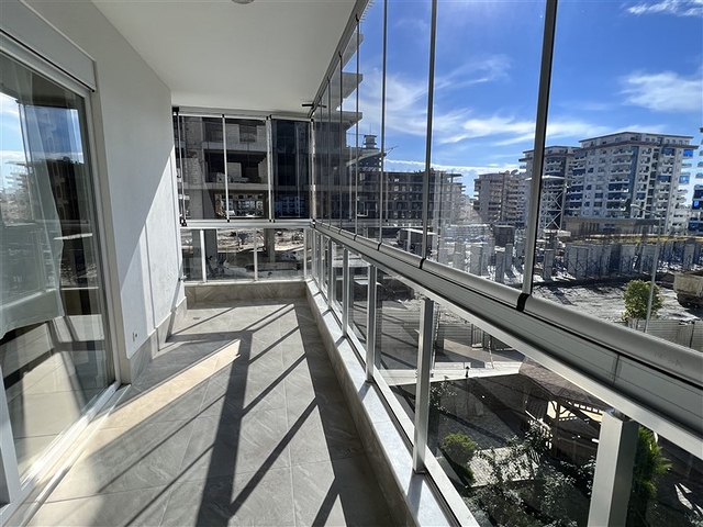 Просторная квартира 2+1 в районе Махмутлар 