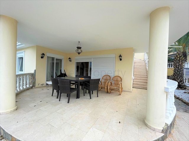 Вилла 3+1 в районе Махмутлар 