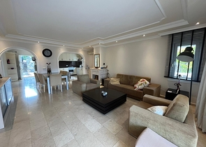 Вилла 3+1 в районе Махмутлар 