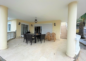 Вилла 3+1 в районе Махмутлар 