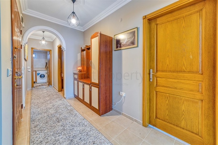 Пентхаус 4+1 в центре города