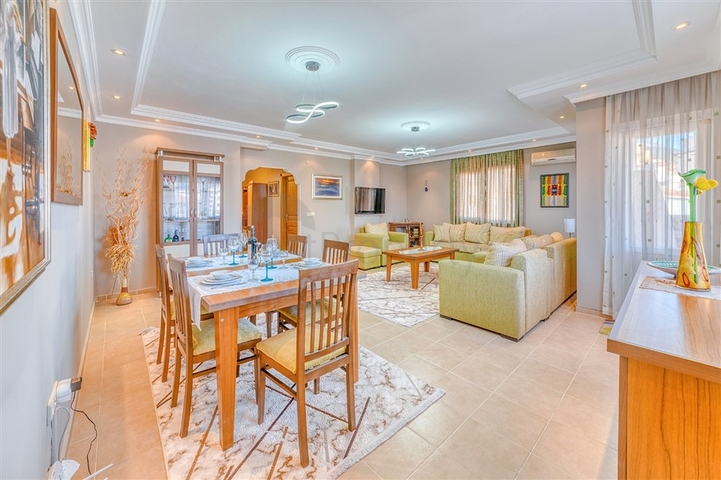 Пентхаус 4+1 в центре города