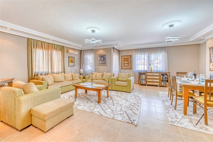 Пентхаус 4+1 в центре города