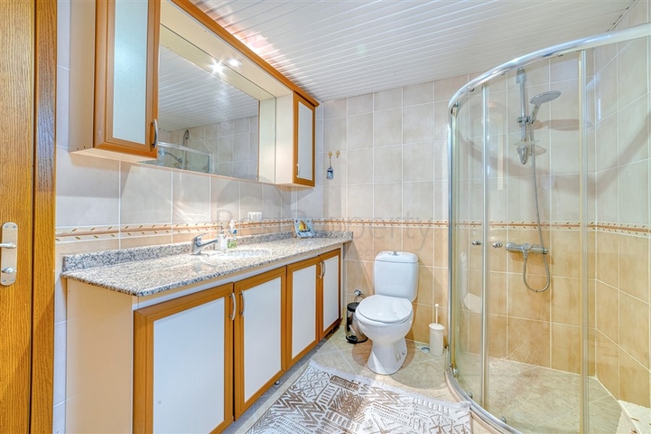 Пентхаус 4+1 в центре города