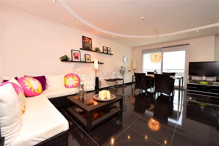 Квартира 7+1 с отдельной кухней в районе Джикджили