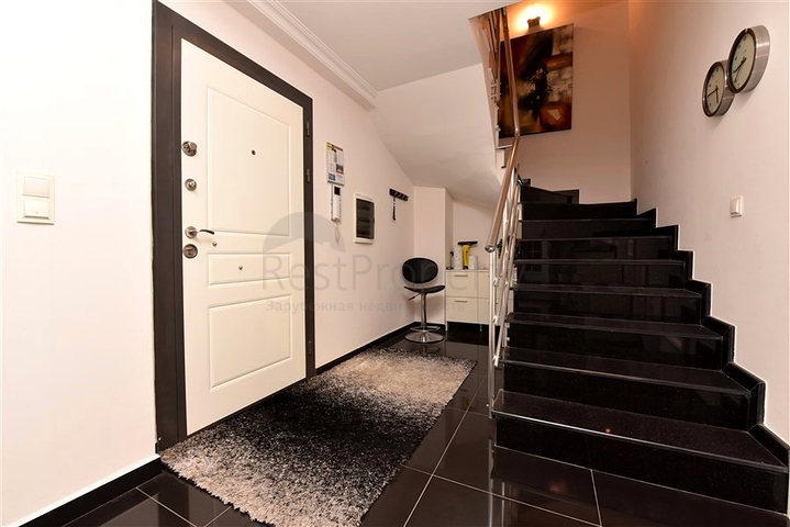 Квартира 7+1 с отдельной кухней в районе Джикджили