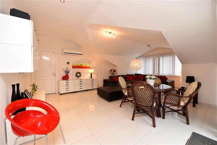 Квартира 7+1 с отдельной кухней в районе Джикджили