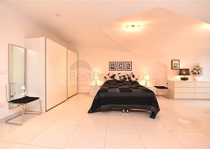 Квартира 7+1 с отдельной кухней в районе Джикджили