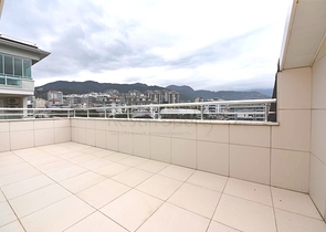 Квартира 7+1 с отдельной кухней в районе Джикджили