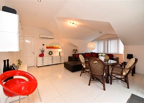 Квартира 7+1 с отдельной кухней в районе Джикджили