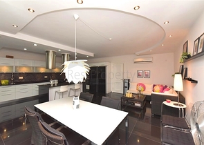 Квартира 7+1 с отдельной кухней в районе Джикджили