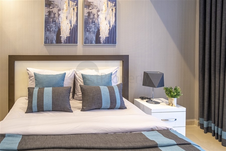 Большой пентхаус планировкой 4+1