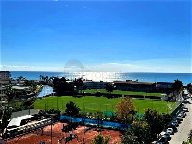 Шикарная квартира от собственника в комплексе премиального уровня планировкой 2+1