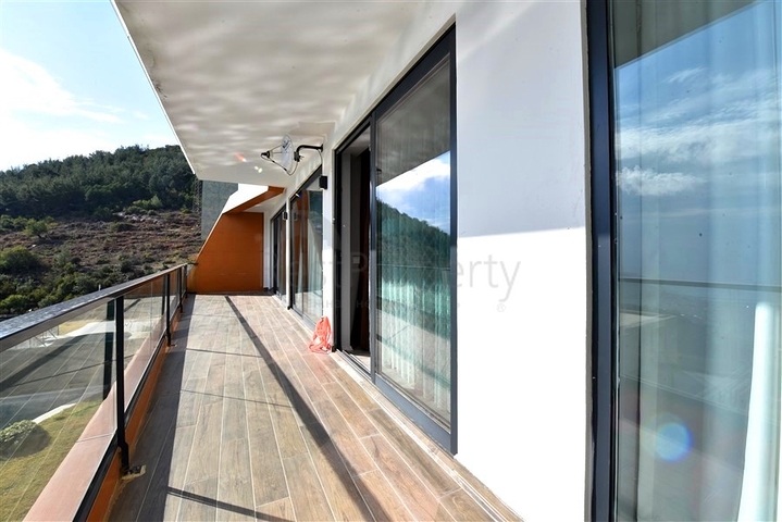 Вилла планировки 5+1 с шикарным видом на Аланию