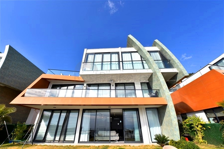 Вилла планировки 5+1 с шикарным видом на Аланию