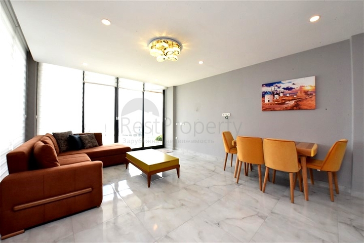 Трехэтажная вилла планировкой 5+1 в самом центре Алании