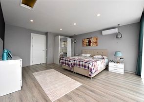 Трехэтажная вилла планировкой 5+1 в самом центре Алании