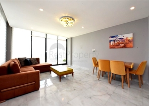 Трехэтажная вилла планировкой 5+1 в самом центре Алании