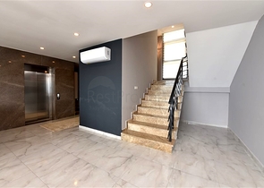 Трехэтажная вилла планировкой 5+1 в самом центре Алании