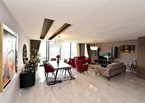 Трехэтажная вилла планировкой 5+1 в самом центре Алании