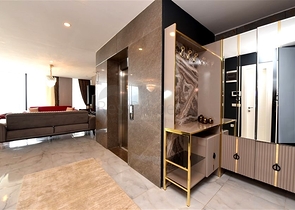 Трехэтажная вилла планировкой 5+1 в самом центре Алании