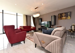 Трехэтажная вилла планировкой 5+1 в самом центре Алании