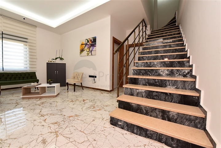 Роскошный офис в центре Алании