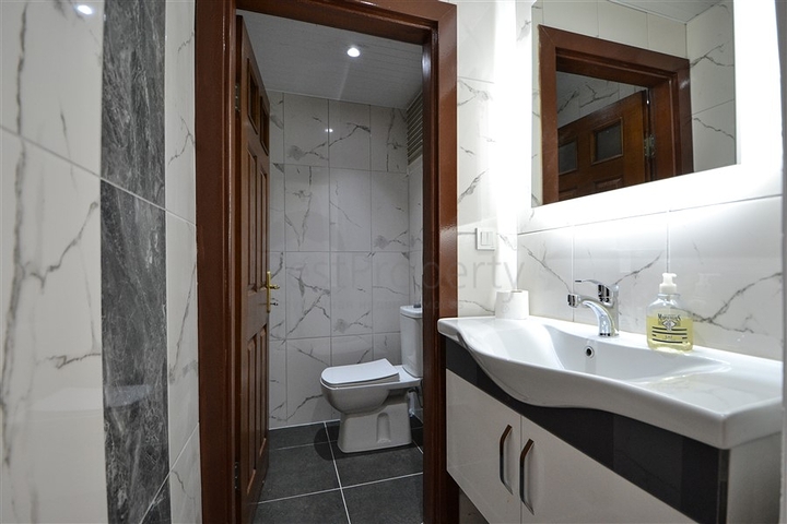 Просторная квартира 3+1 в самом центре Алании 