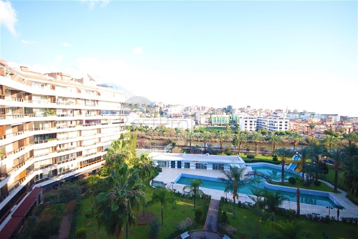 Просторная квартира 2+1 в районе Тосмур