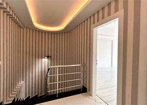 Пентхаус 2+1 в центре Махмутлара с видом на горы 