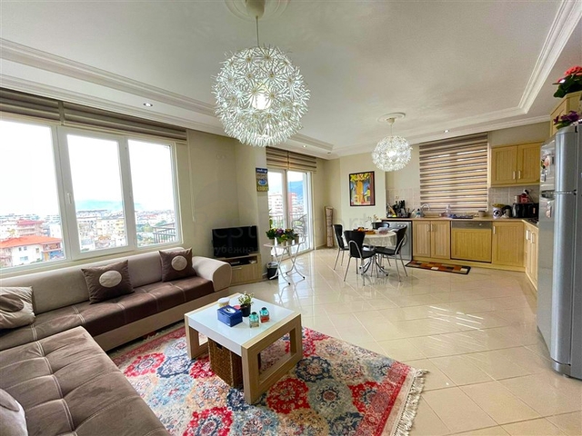 Просторная трехкомнатная квартира в Тосмуре