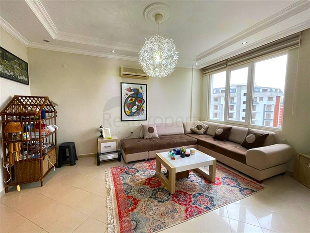 Просторная трехкомнатная квартира в Тосмуре