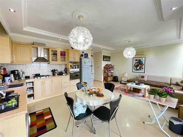 Просторная трехкомнатная квартира в Тосмуре