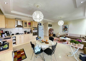 Просторная трехкомнатная квартира в Тосмуре