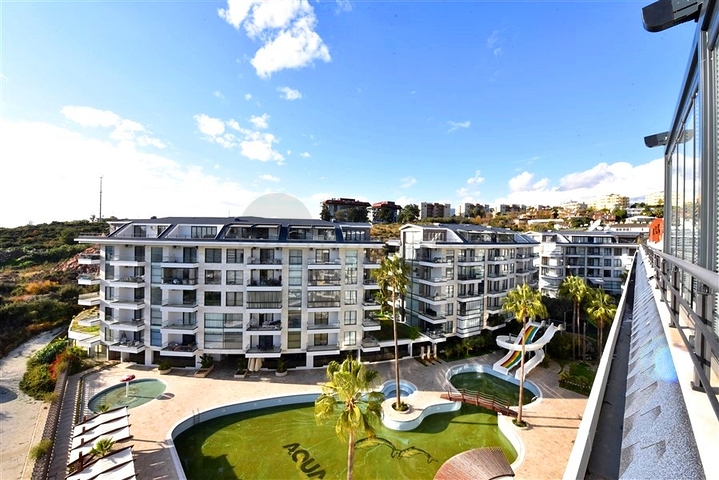 Трехкомнатная квартира с дизайнерской мебелью в районе Кестель