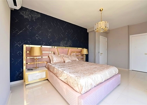 Трехкомнатная квартира с дизайнерской мебелью в районе Кестель