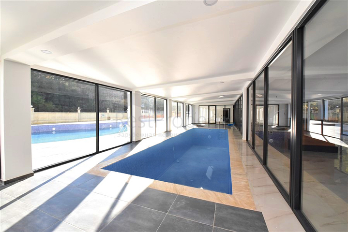 Двухкомнатная меблированная квартира в комплексе в сосновом бору