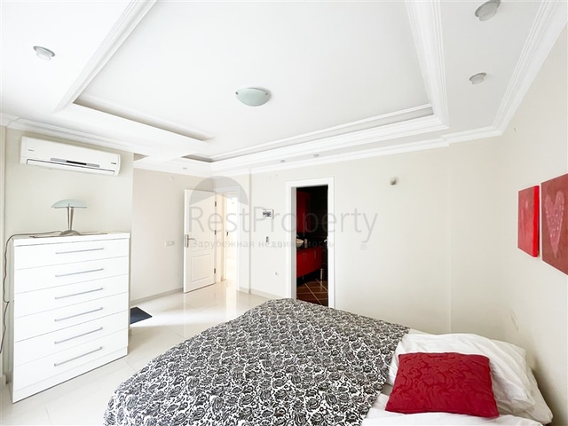 Шикарный садовый дуплекс 3+1 в районе Джикджилли