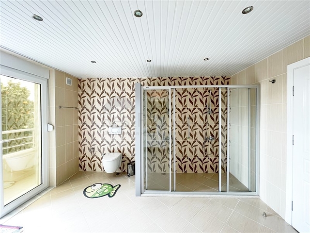 Шикарный садовый дуплекс 3+1 в районе Джикджилли