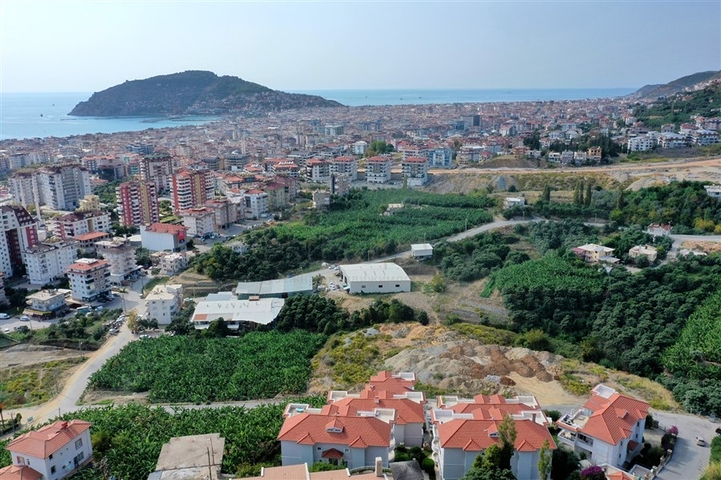 Шикарный садовый дуплекс 3+1 в районе Джикджилли