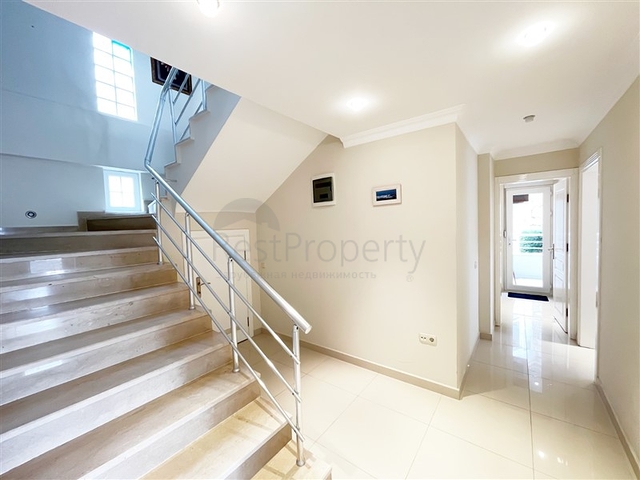 Шикарный садовый дуплекс 3+1 в районе Джикджилли