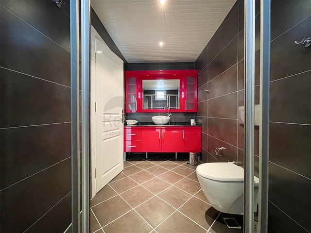 Шикарный садовый дуплекс 3+1 в районе Джикджилли