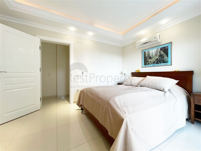 Шикарный садовый дуплекс 3+1 в районе Джикджилли